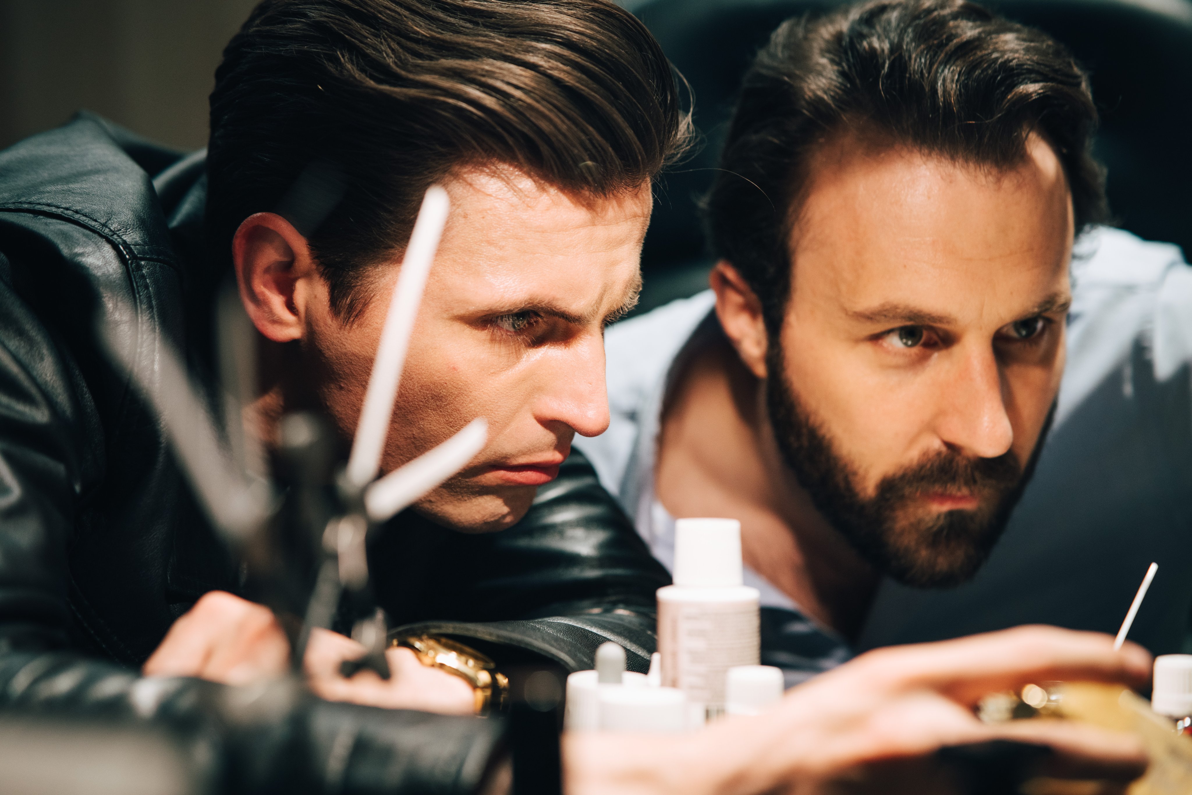 Netflix France on Twitter: "Petit dernier d'une famille opprimée depuis des générations par une grosse entreprise locale, il va organiser le coup parfait pour se venger… CASH, avec Raphaël Quenard, Agathe Rousselle,