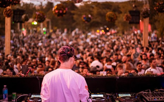 Flyer de descuento de un 15% con club sundeck prime para DGTL 2023