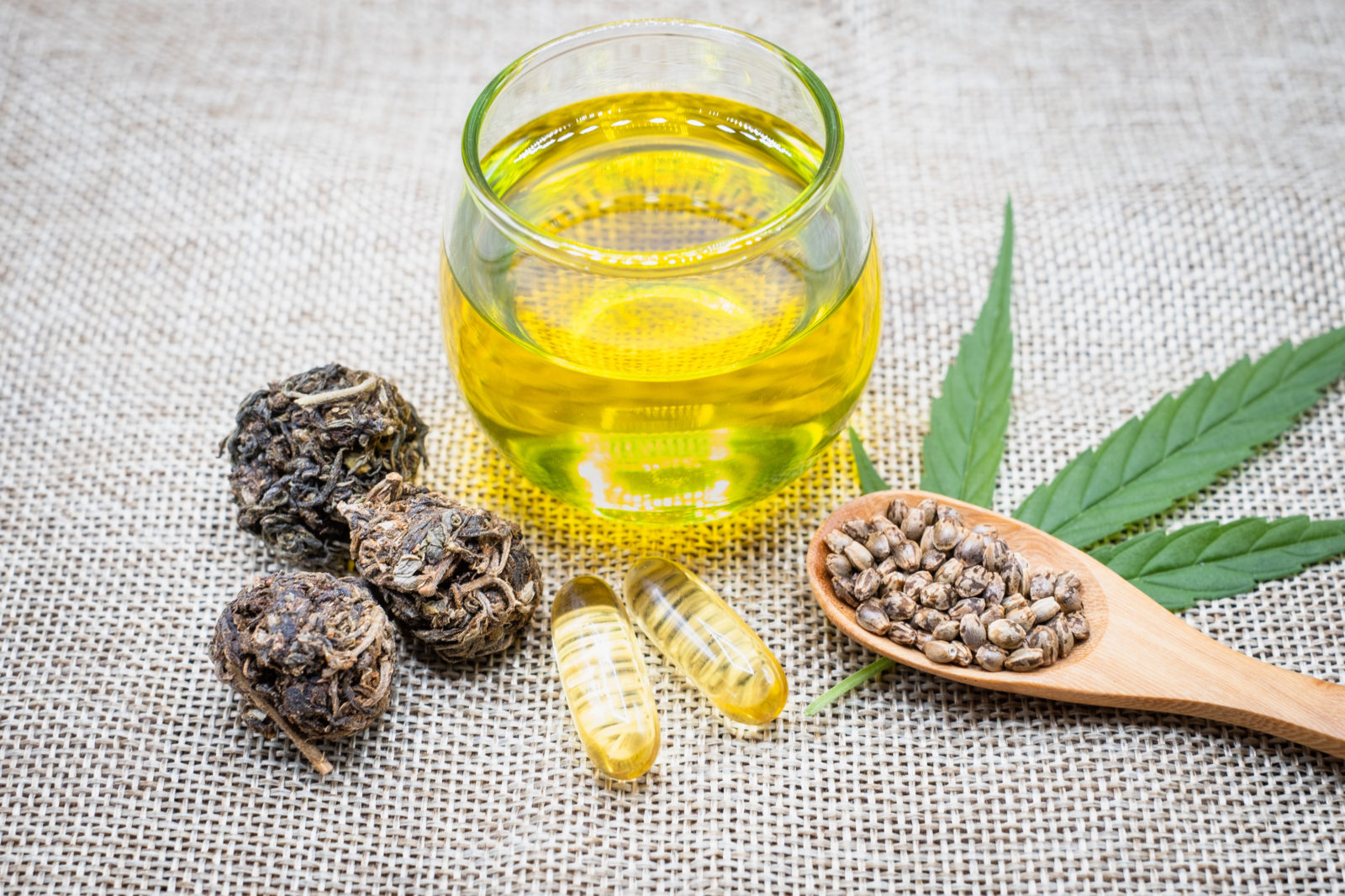Difference between CBD Oil and Hemp Oil